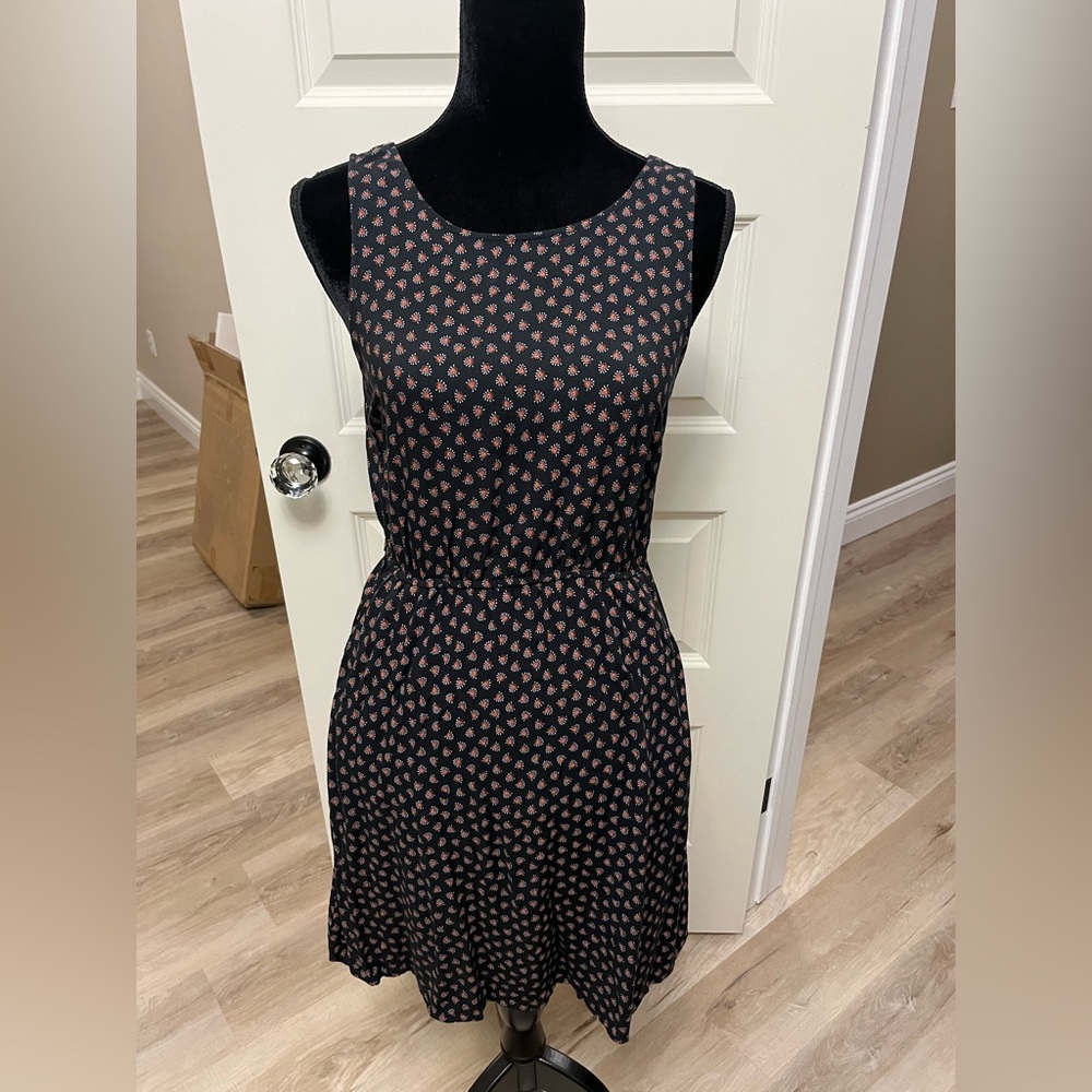 Elegant Black Patterned Dress